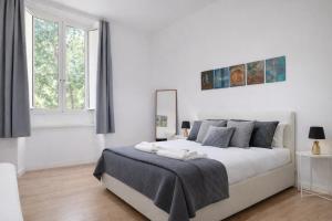 Passeggiata Di Ripetta Tevere View Spacious apartment 2 BR FOR 7 Pax