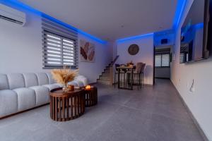 TelMar White House - 100m from the Sea