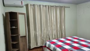 Casa Amarela Superhost 3 quartos 2Wc 1Suite piscina a 20min das Cataratas ar split e piscina 9 pax