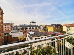 Bilocale moderno e silenzioso vicino Navigli e Duomo con Metro M4, Milano