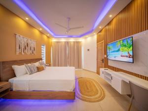 Green Palace 7 Bedroom Villa in Sosua with Security