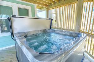 No Guest Fees, Semi-Oceanfront, Hot Tub, Games