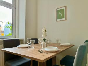 Central Cosy Apartment with Free Parking