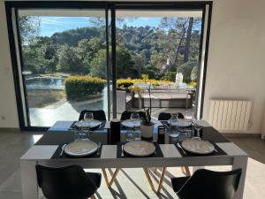 Villa d architecte moderne avec piscine Immersion nature et lumière