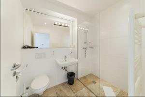 Central Apartment near Metro