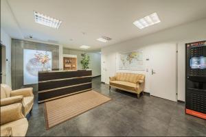 Central Apartment near Metro