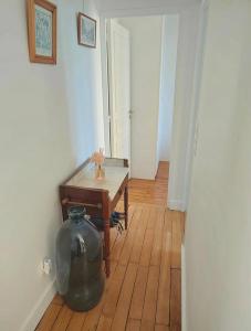 2 rooms, 6th arrondissement, bright, view of Invalides