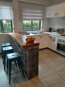 Sunny and cosy Albion