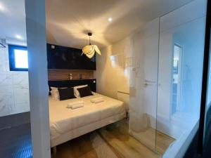 LEffet Papillon by Madame Conciergerie