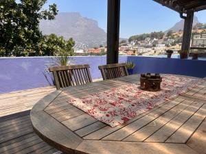 Bo-Kaap Penthouse with Table Mountain & City views