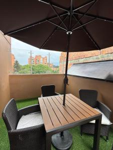 Loft between best business centers & restobars