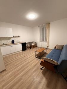 4-person apartment