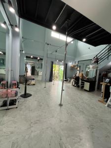 Spacious Garden Loft Home Studio Workation & Fit