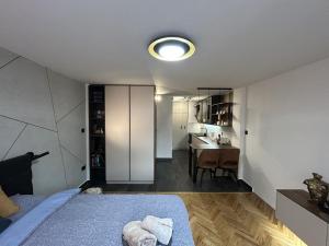 Cozy Apartments - Free Parking, WiFi & King-size Bed - Liman IV