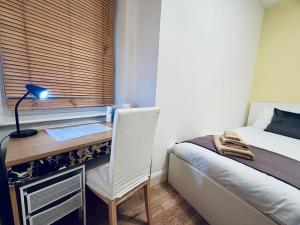 Efficient Single, Quiet Workspace & Central