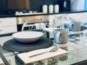 Efficient Single, Quiet Workspace & Central