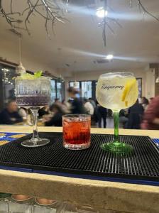 2 Hidden Gems -U need - by Uni88 Apart Hotel