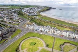 Portrush Apt with Stunning Sea Views- West Beach 5