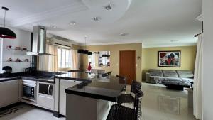 Apartamento com 3 quartos em Meia Praia - Itapema - SC