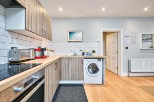 Graded Seaside Apt by the Harbour - Princess Red 2