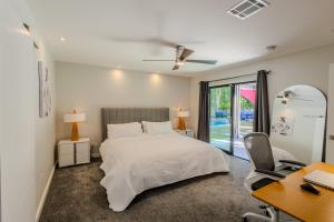 Luxury Scottsdale Retreat with Heated Pool, Hot Tub, Fire Pit & Game Room & Sleeps 12