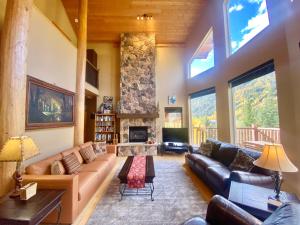Morrisey Chalet at Sun Peaks