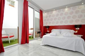 Studio with Balcony room in The Zentral Arenal Suites