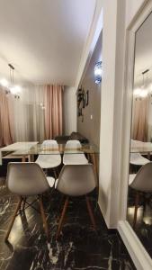 133 Sokratous, Black marble.