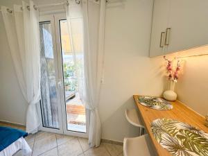 Reginas studios & apartments - Bougainvillea Suite Fiscardo