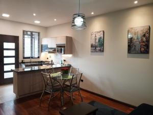 Moderno Céntrico, tu refugio ideal en Cochabamba 1