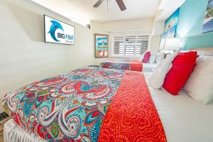 1BR, Oceanfront, Beach Accessible, Swimming Pools