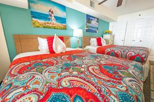 1BR, Oceanfront, Beach Accessible, Swimming Pools