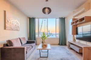 TelMar Port View - 10 minutes walk from Finikoudes