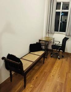 apartamento com ar, streamings, confortável, 200 m da Praia de Copacabana