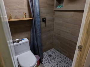 Apt with 1 Room AC Wi-Fi Kitchen San Salvador