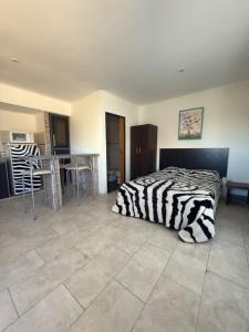 Complejo de departamentos con vista al mar