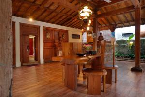 Tri Datu Maison Villa