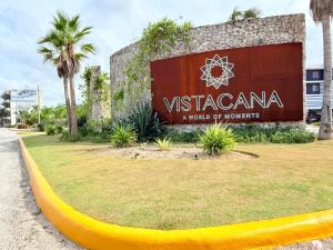 Private Pool Villa in Vistacana Close to Airport