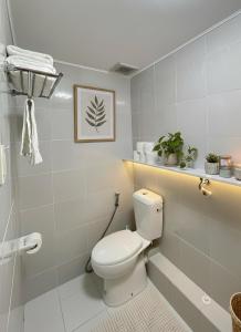 Cozy Stay in Dumaguete City FREE Pool & Gym