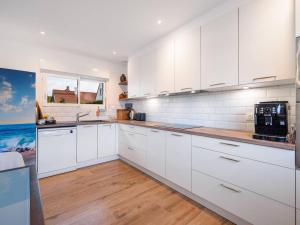 Charmante villa avec animaux acceptés, terrasse et Wi-Fi - FR-1-821-52