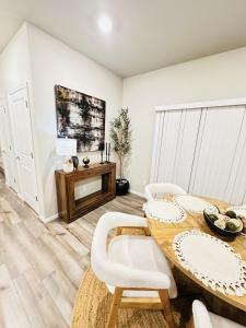 New Vacation Home 10 min walking distance from Gaylord Hotel