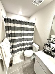 New Vacation Home 10 min walking distance from Gaylord Hotel