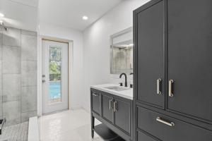 4BR Waterfront Home w Heated Pool Private Dock