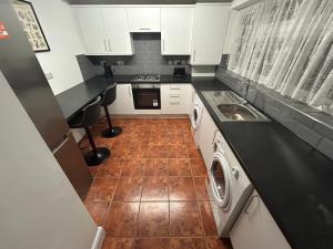 Modern Rooms with En-suite or Private Bathrooms