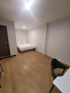 서울 7호선 춘의역 stay M