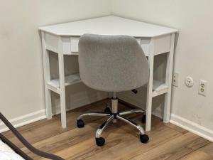 Spacious 2BR Apartment near Toledo, Sylvania & MI