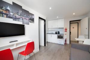 Imperial Court Suites