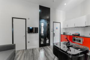 Imperial Court Suites