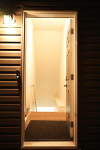 Cozzy Cityscape & Airport Retreat