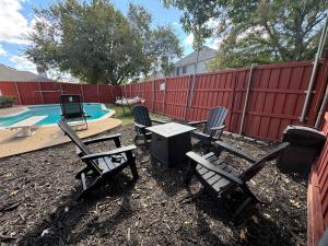 Grand 6BR 2B Home with Pool Grill & Game Room